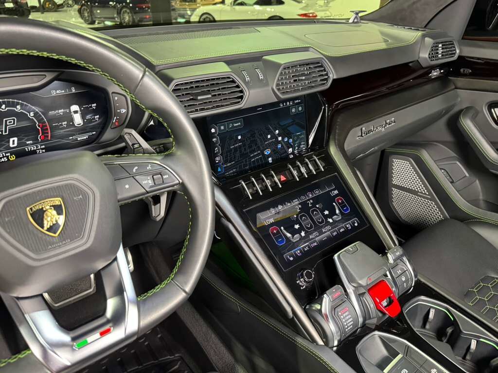 2022 Lamborghini Urus Grigio Nimbus paint, exterior carbon fiber trim, Bang & Olufsen audio system AND MUCH MORE!!! Fort Lauderdale FL