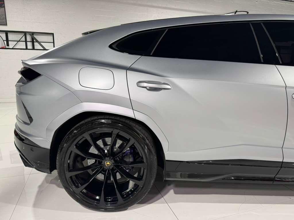 2022 Lamborghini Urus Grigio Nimbus paint, exterior carbon fiber trim, Bang & Olufsen audio system AND MUCH MORE!!! Fort Lauderdale FL