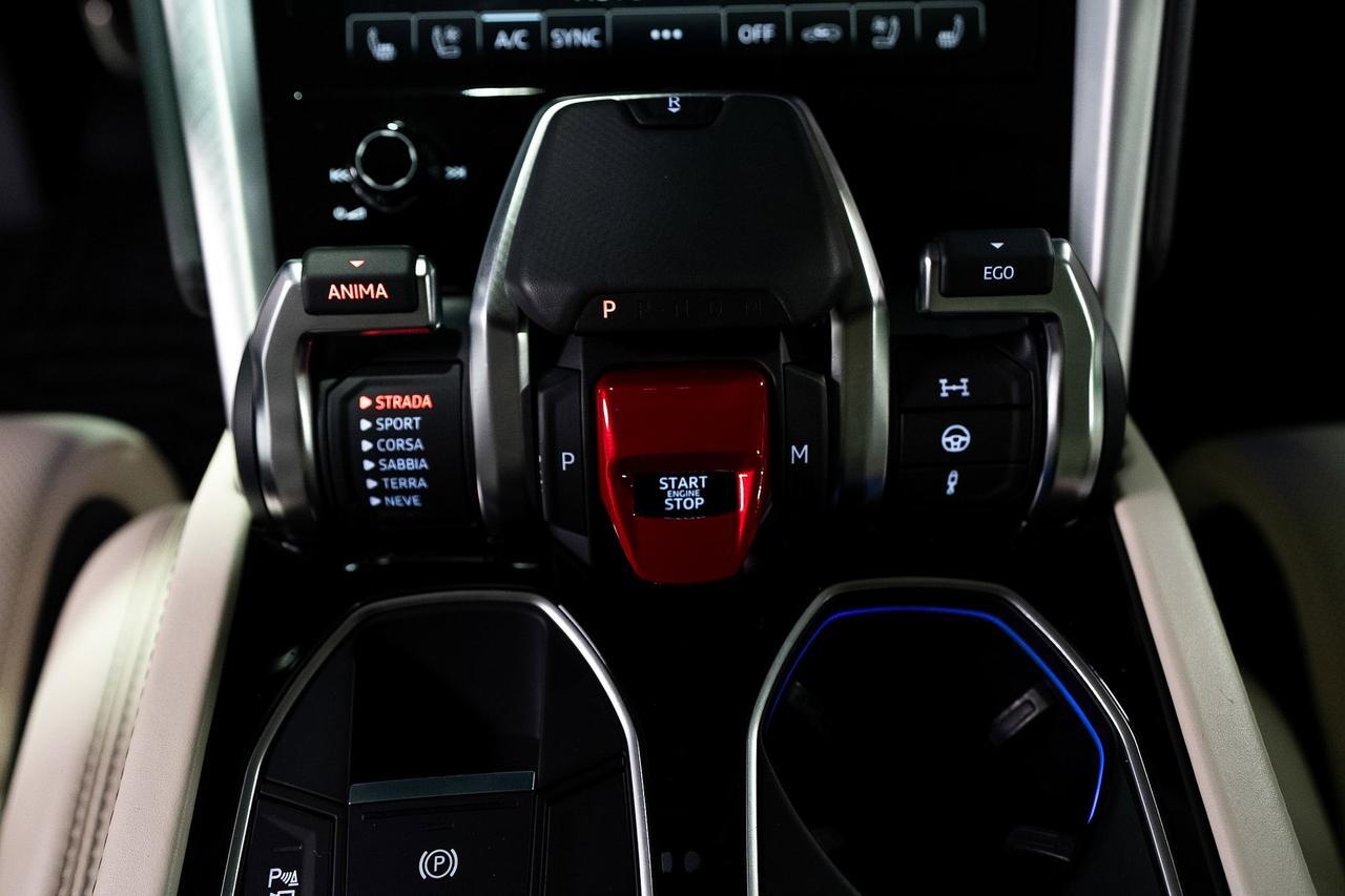 2022 Lamborghini Urus Verde Hydra paint, Ad Personam interior, pano roof, Bang & Olufsen audio system AND MUCH MORE!!! Fort Lauderdale FL