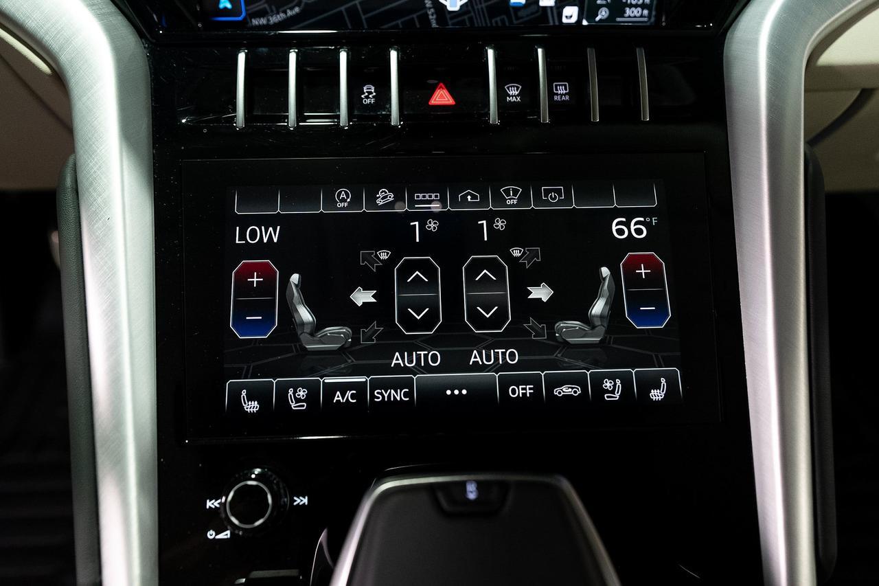 2022 Lamborghini Urus Verde Hydra paint, Ad Personam interior, pano roof, Bang & Olufsen audio system AND MUCH MORE!!! Fort Lauderdale FL