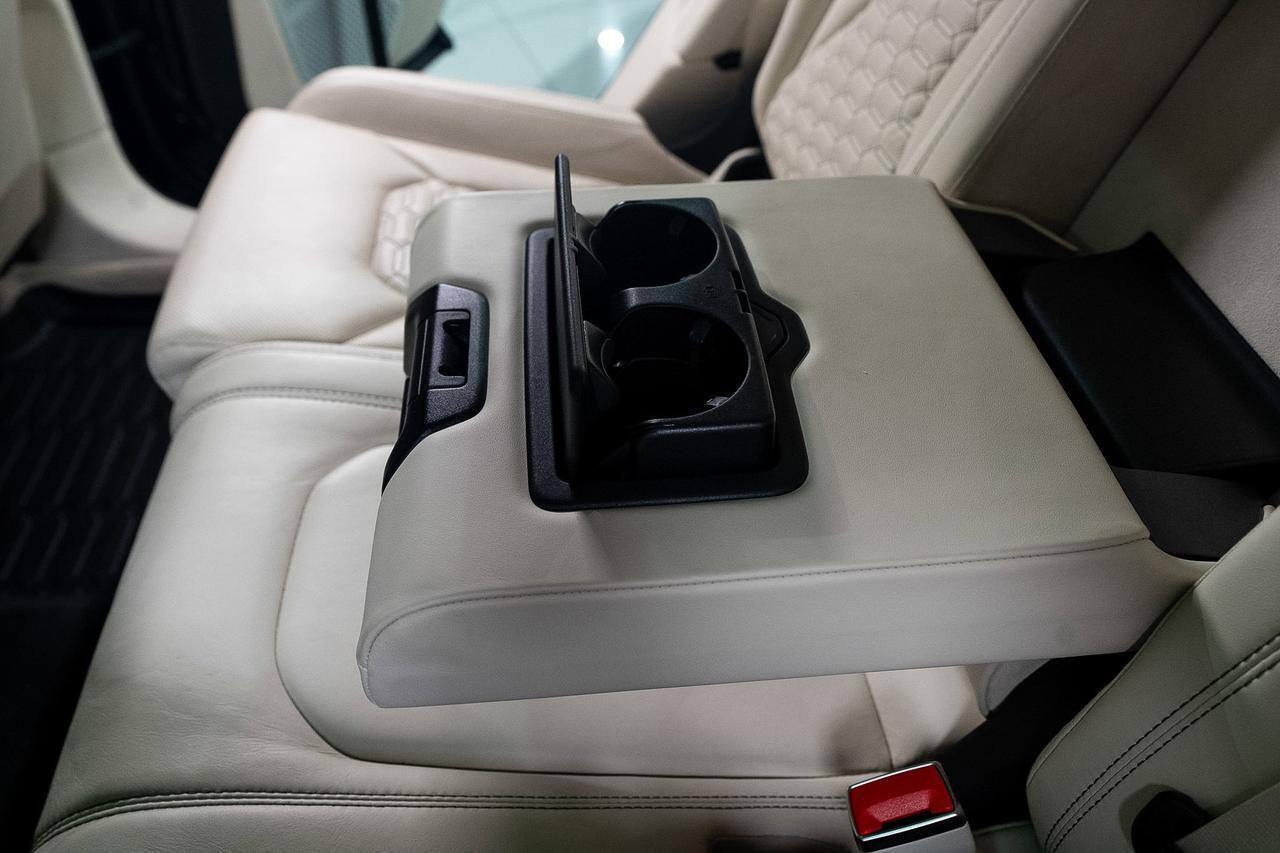 2022 Lamborghini Urus Verde Hydra paint, Ad Personam interior, pano roof, Bang & Olufsen audio system AND MUCH MORE!!! Fort Lauderdale FL