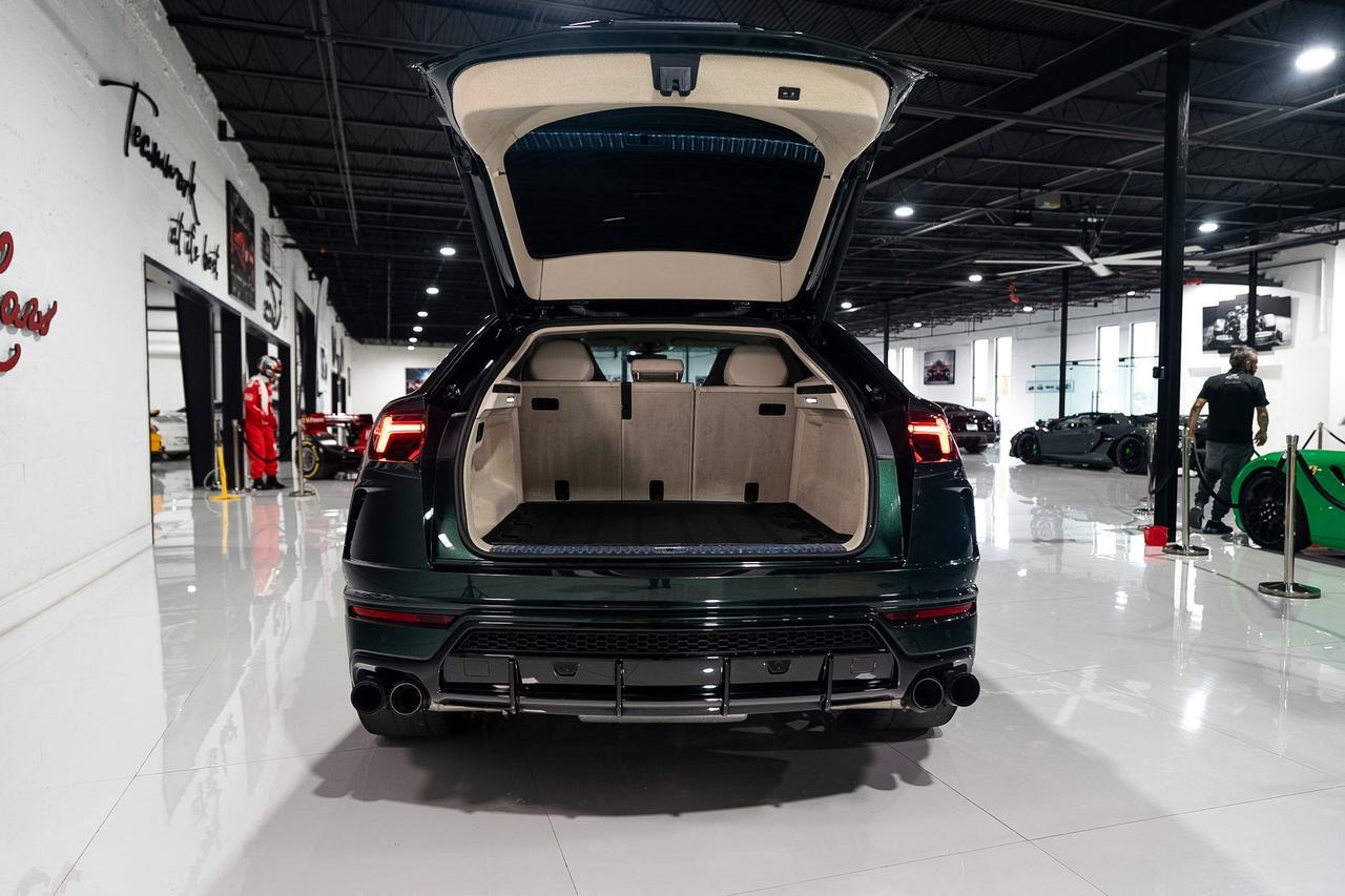 2022 Lamborghini Urus Verde Hydra paint, Ad Personam interior, pano roof, Bang & Olufsen audio system AND MUCH MORE!!! Fort Lauderdale FL