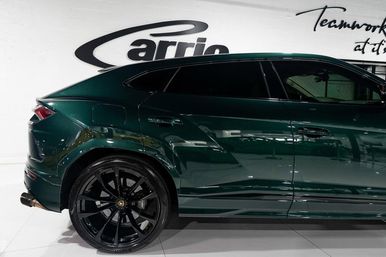 2022 Lamborghini Urus Verde Hydra paint, Ad Personam interior, pano roof, Bang & Olufsen audio system AND MUCH MORE!!! Fort Lauderdale FL