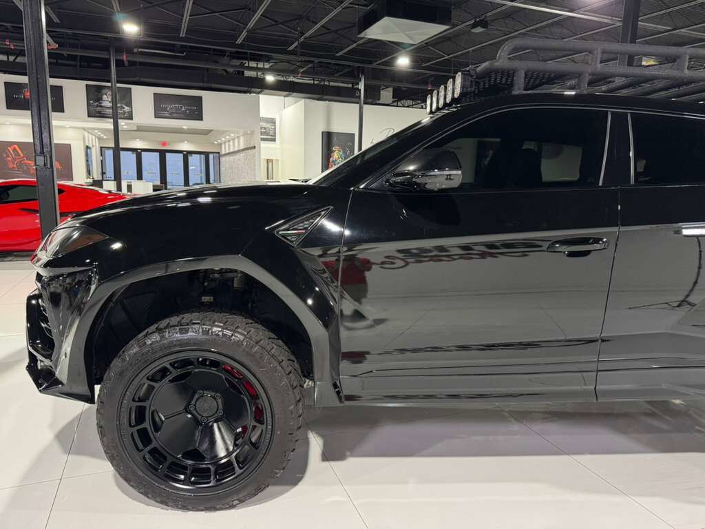 2022 Lamborghini Urus off-road build, lifted suspension, roof rack w/ LEDs, Bang & Olufsen audio system AND MUCH MORE!! Fort Lauderdale FL