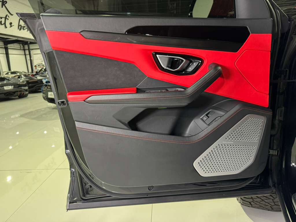 2022 Lamborghini Urus off-road build, lifted suspension, roof rack w/ LEDs, Bang & Olufsen audio system AND MUCH MORE!! Fort Lauderdale FL