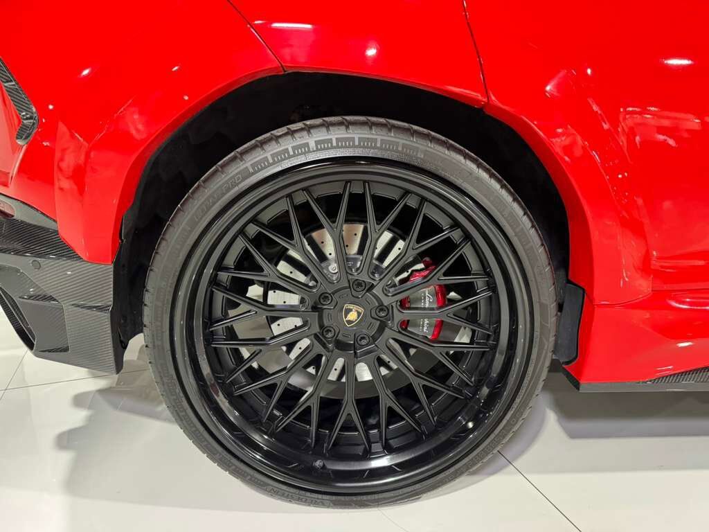 2022 Lamborghini Urus wide body kit, forged wheels, pano roof, Bang & Olufsen audio, carbon galore AND MUCH MORE!! Fort Lauderdale FL
