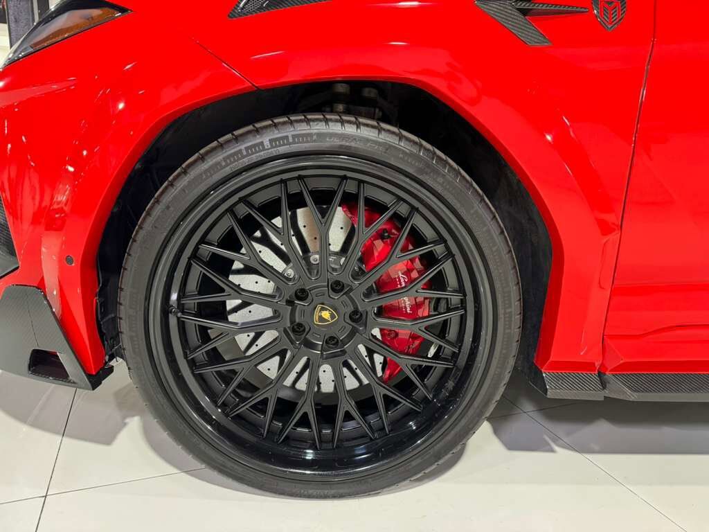 2022 Lamborghini Urus wide body kit, forged wheels, pano roof, Bang & Olufsen audio, carbon galore AND MUCH MORE!! Fort Lauderdale FL