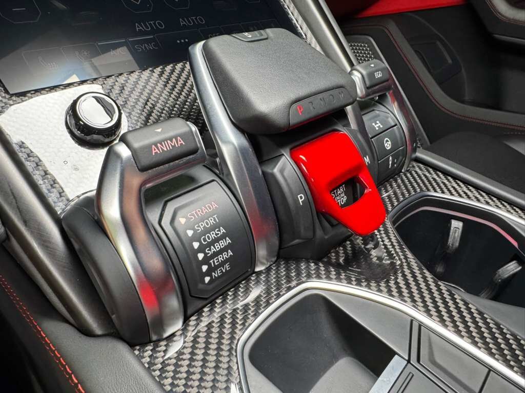 2022 Lamborghini Urus wide body kit, forged wheels, pano roof, Bang & Olufsen audio, carbon galore AND MUCH MORE!! Fort Lauderdale FL