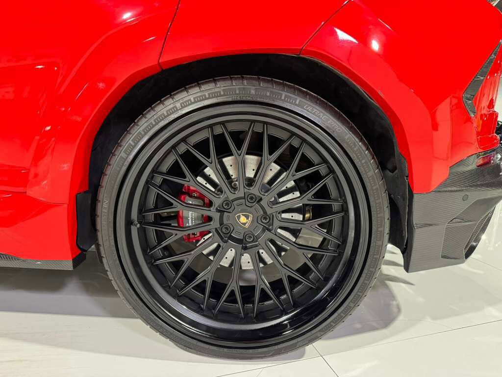 2022 Lamborghini Urus wide body kit, forged wheels, pano roof, Bang & Olufsen audio, carbon galore AND MUCH MORE!! Fort Lauderdale FL