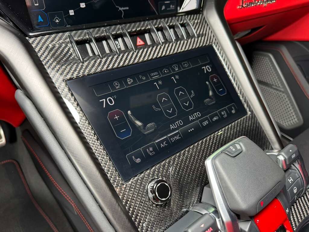 2022 Lamborghini Urus wide body kit, forged wheels, pano roof, Bang & Olufsen audio, carbon galore AND MUCH MORE!! Fort Lauderdale FL