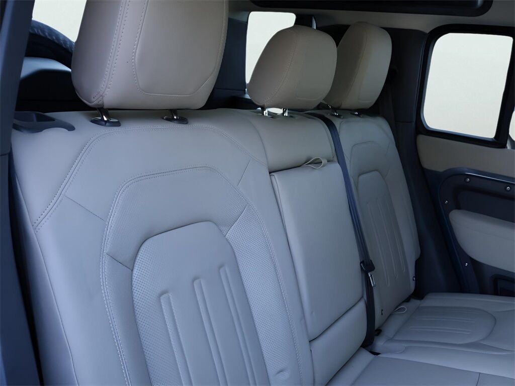 2022 Land Rover Defender 110 SE San Clemente CA