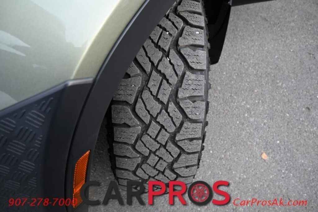 2022 Land Rover Defender 110 Standard - All Wheel Drive - Heated Seats - Snorkel Kit - Expedition Roof Rack - 360 Parking Aid with Rear Camera - Block Heater - BSM - Bluetooth - Navigation - Air Ride Suspension - Tow Package Anchorage AK