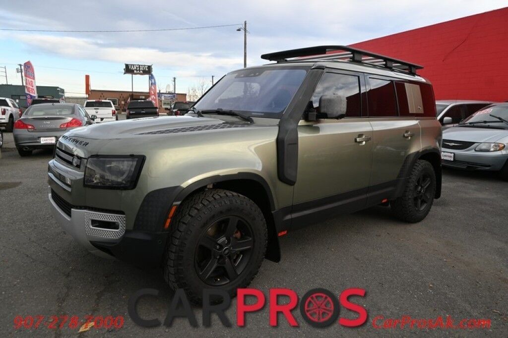 2022 Land Rover Defender 110 Standard - All Wheel Drive - Heated Seats - Snorkel Kit - Expedition Roof Rack - 360 Parking Aid with Rear Camera - Block Heater - BSM - Bluetooth - Navigation - Air Ride Suspension - Tow Package