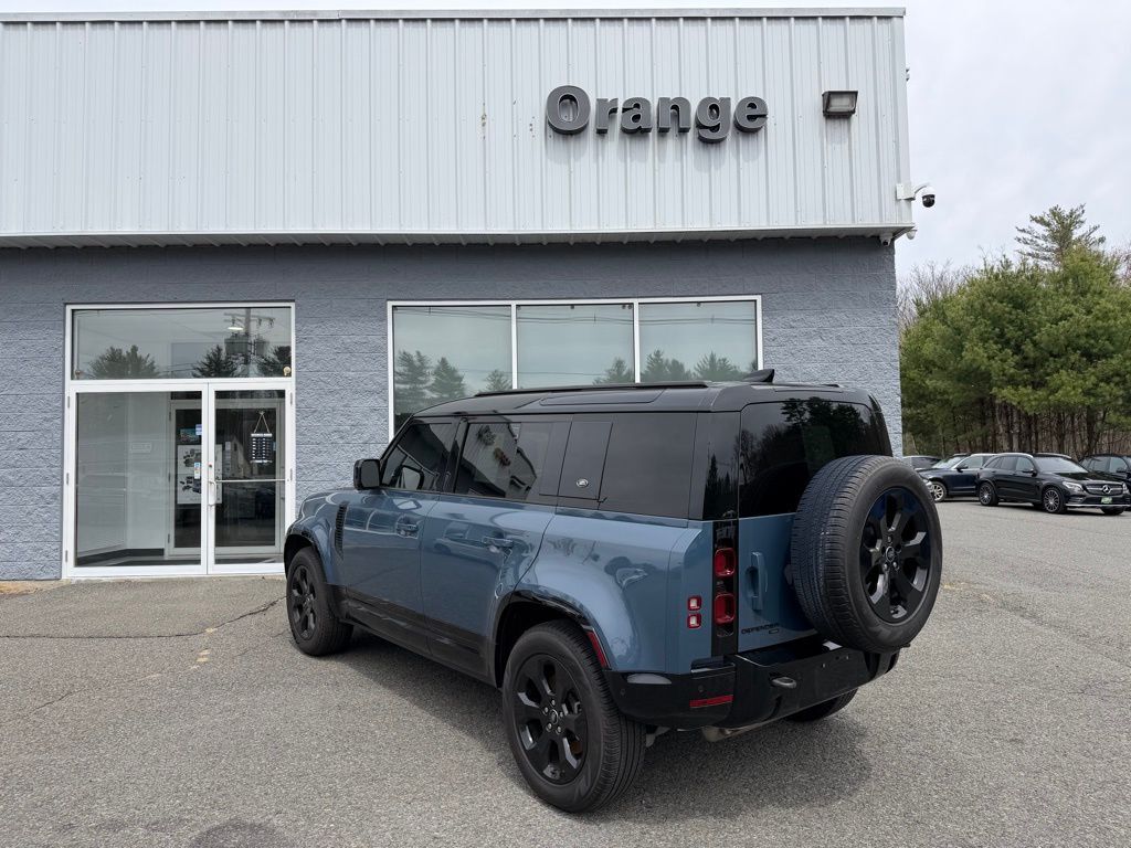 2022 Land Rover Defender 110 X-Dynamic HSE