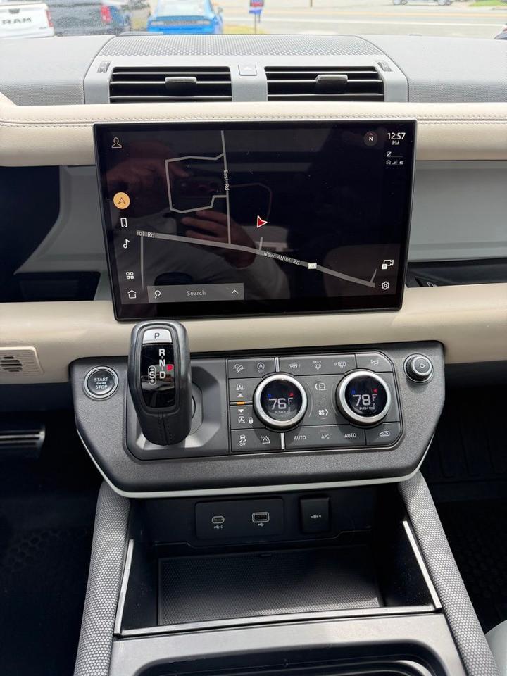2022 Land Rover Defender 110 X-Dynamic HSE Orange MA