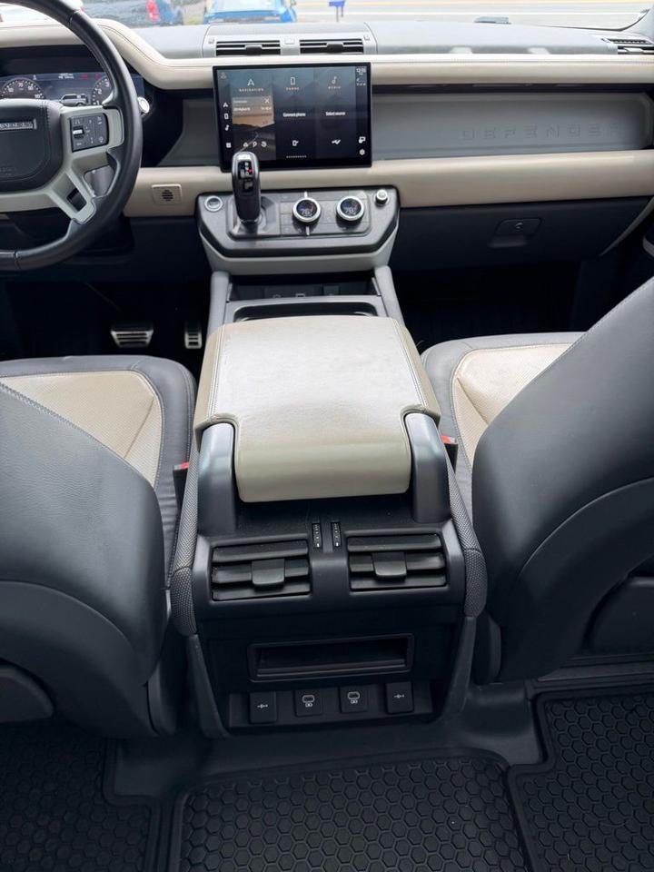 2022 Land Rover Defender 110 X-Dynamic HSE Orange MA