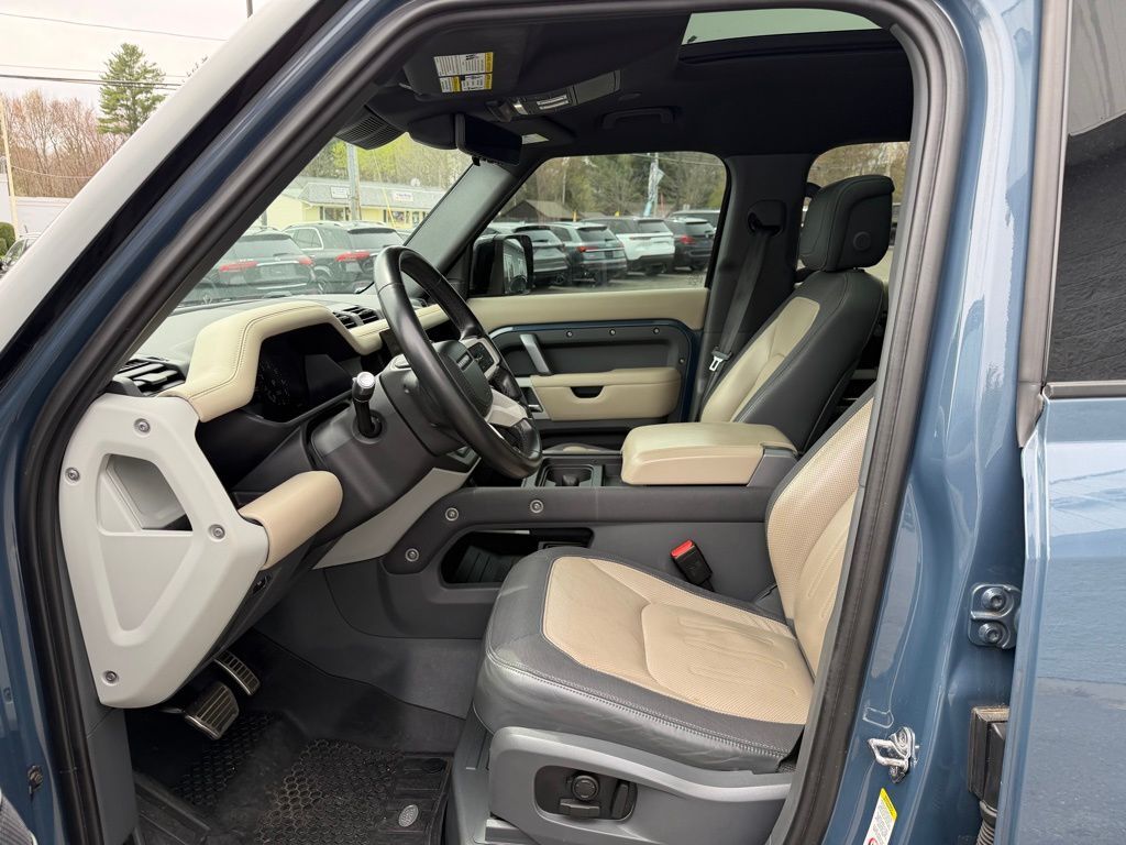 2022 Land Rover Defender 110 X-Dynamic HSE Orange MA