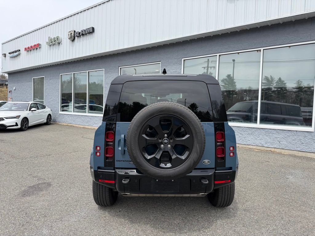 2022 Land Rover Defender 110 X-Dynamic HSE Orange MA