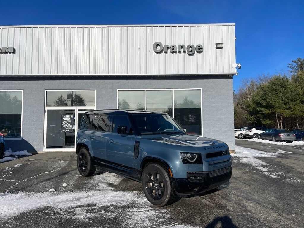 2022 Land Rover Defender 110 X-Dynamic HSE Orange MA