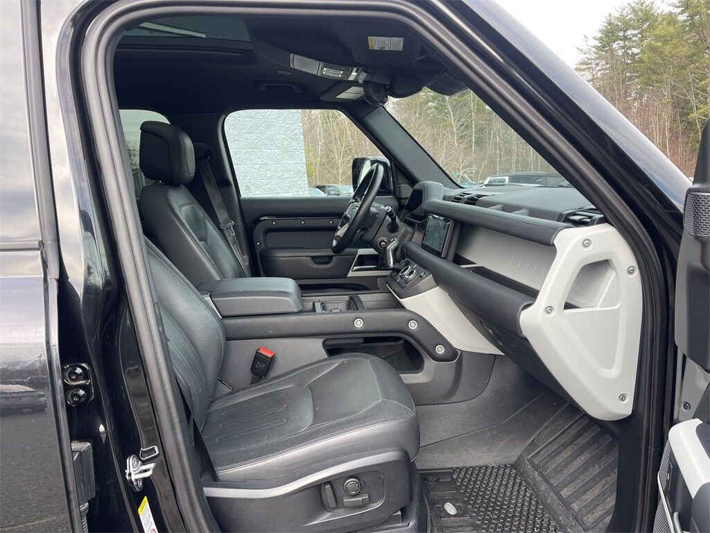 2022 Land Rover Defender 110 X-Dynamic HSE Orange MA
