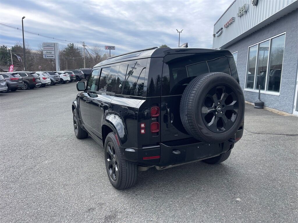 2022 Land Rover Defender 110 X-Dynamic HSE Orange MA