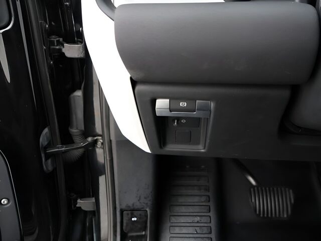 2022 Land Rover Defender 110 X-Dynamic SE Oshkosh WI