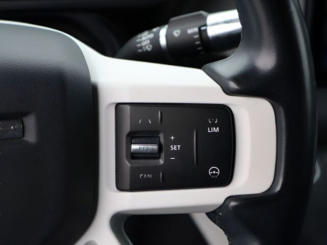 2022 Land Rover Defender 110 X-Dynamic SE Oshkosh WI