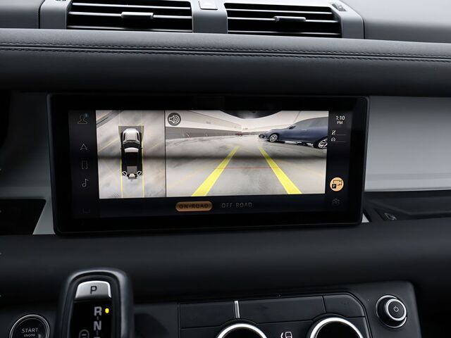 2022 Land Rover Defender 110 X-Dynamic SE Oshkosh WI