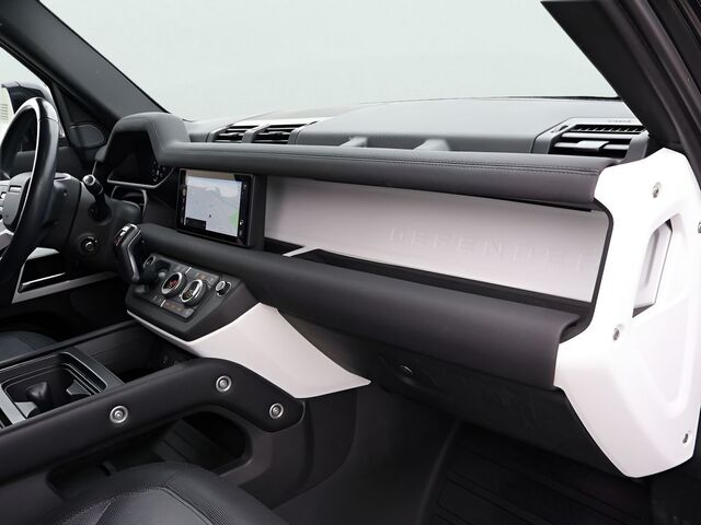 2022 Land Rover Defender 110 X-Dynamic SE Oshkosh WI