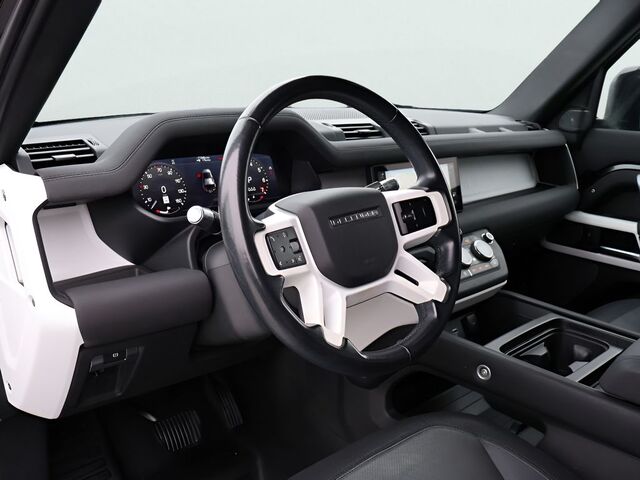 2022 Land Rover Defender 110 X-Dynamic SE Oshkosh WI