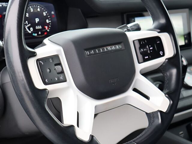 2022 Land Rover Defender 110 X-Dynamic SE Oshkosh WI