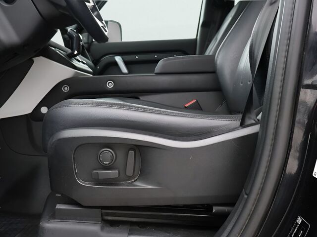 2022 Land Rover Defender 110 X-Dynamic SE Oshkosh WI