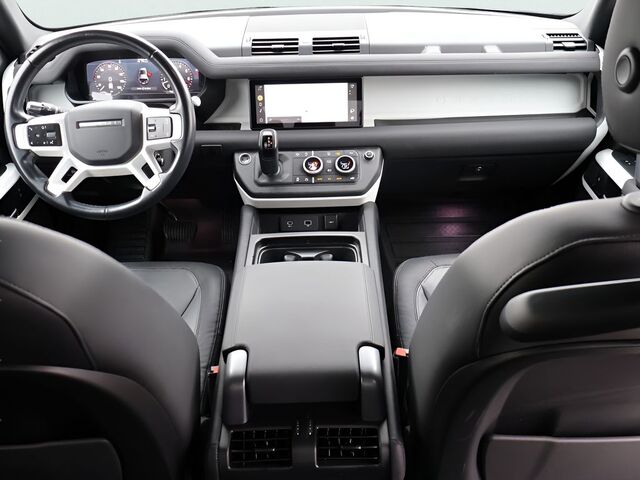 2022 Land Rover Defender 110 X-Dynamic SE Oshkosh WI