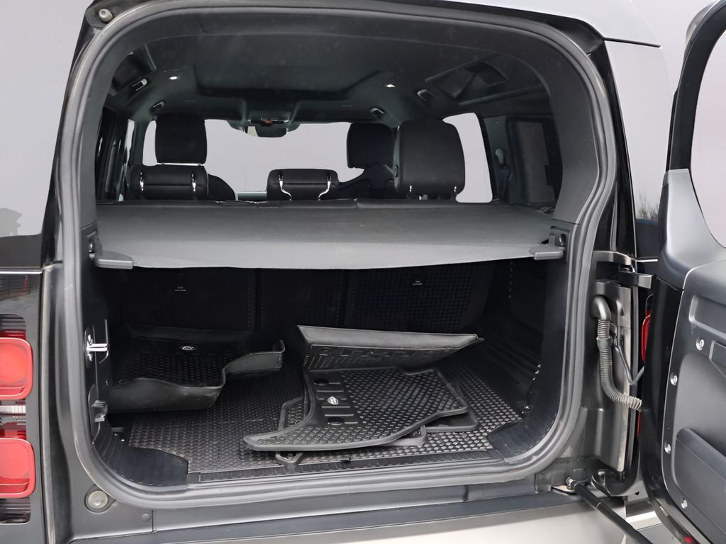 2022 Land Rover Defender 110 X-Dynamic SE San Clemente CA