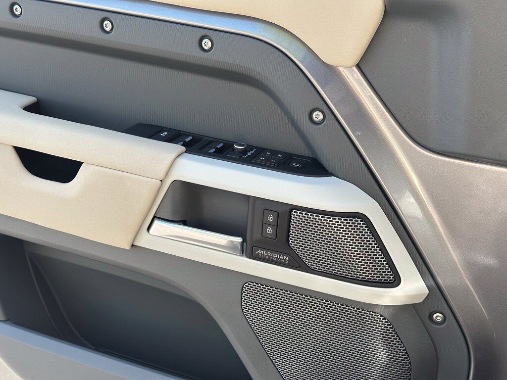 2022 Land Rover Defender 110 X-Dynamic SE Tucson AZ