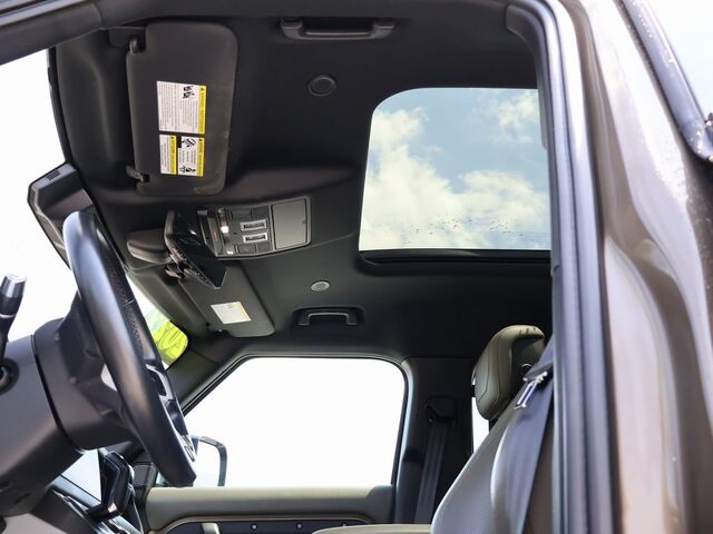 2022 Land Rover Defender 110 XS Edition Oshkosh WI