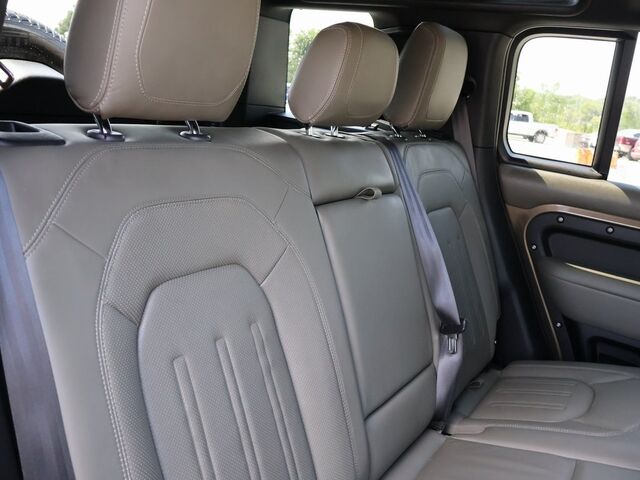 2022 Land Rover Defender 110 XS Edition Oshkosh WI