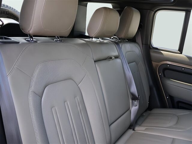 2022 Land Rover Defender 110 XS Edition Oshkosh WI