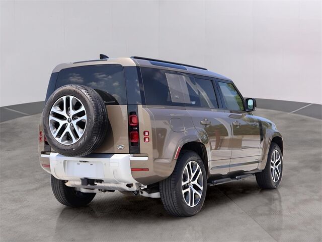 2022 Land Rover Defender 110 XS Edition Oshkosh WI