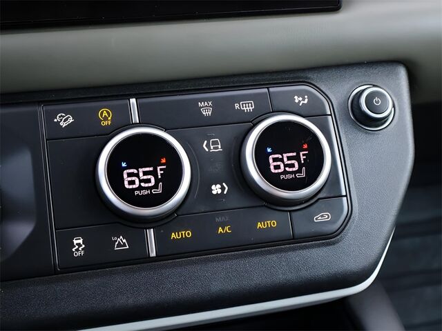 2022 Land Rover Defender 110 XS Edition Oshkosh WI