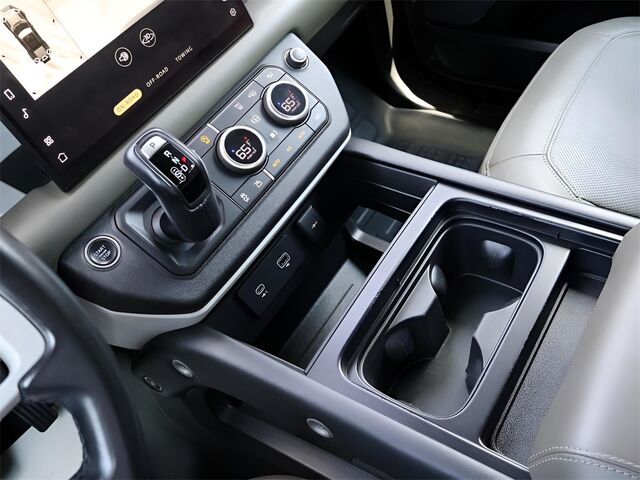 2022 Land Rover Defender 110 XS Edition Oshkosh WI