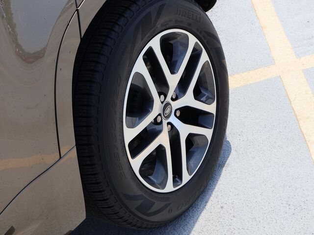 2022 Land Rover Defender 110 XS Edition Oshkosh WI