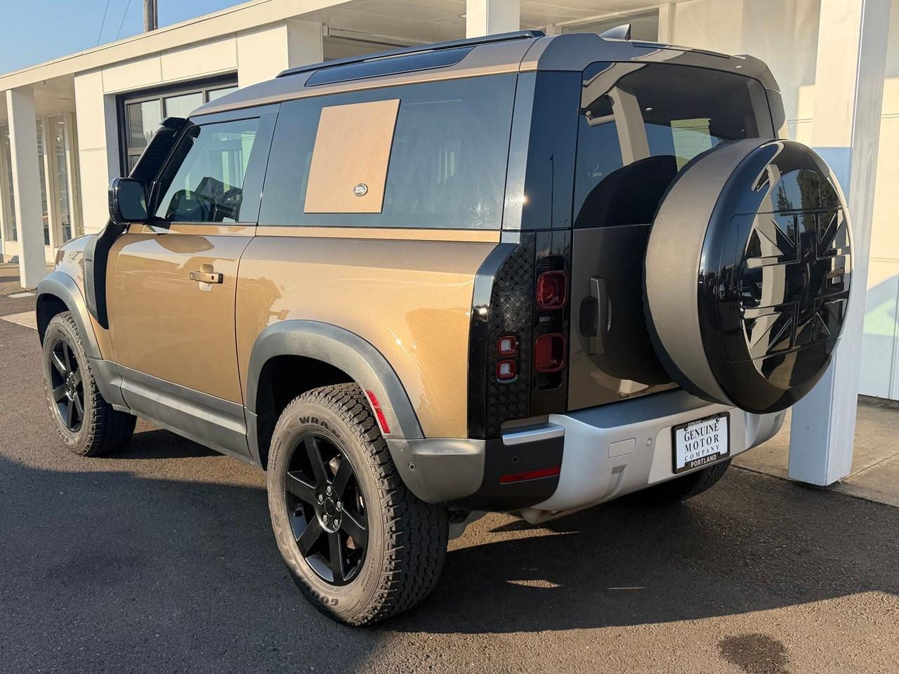 2022 Land Rover Defender 90 S