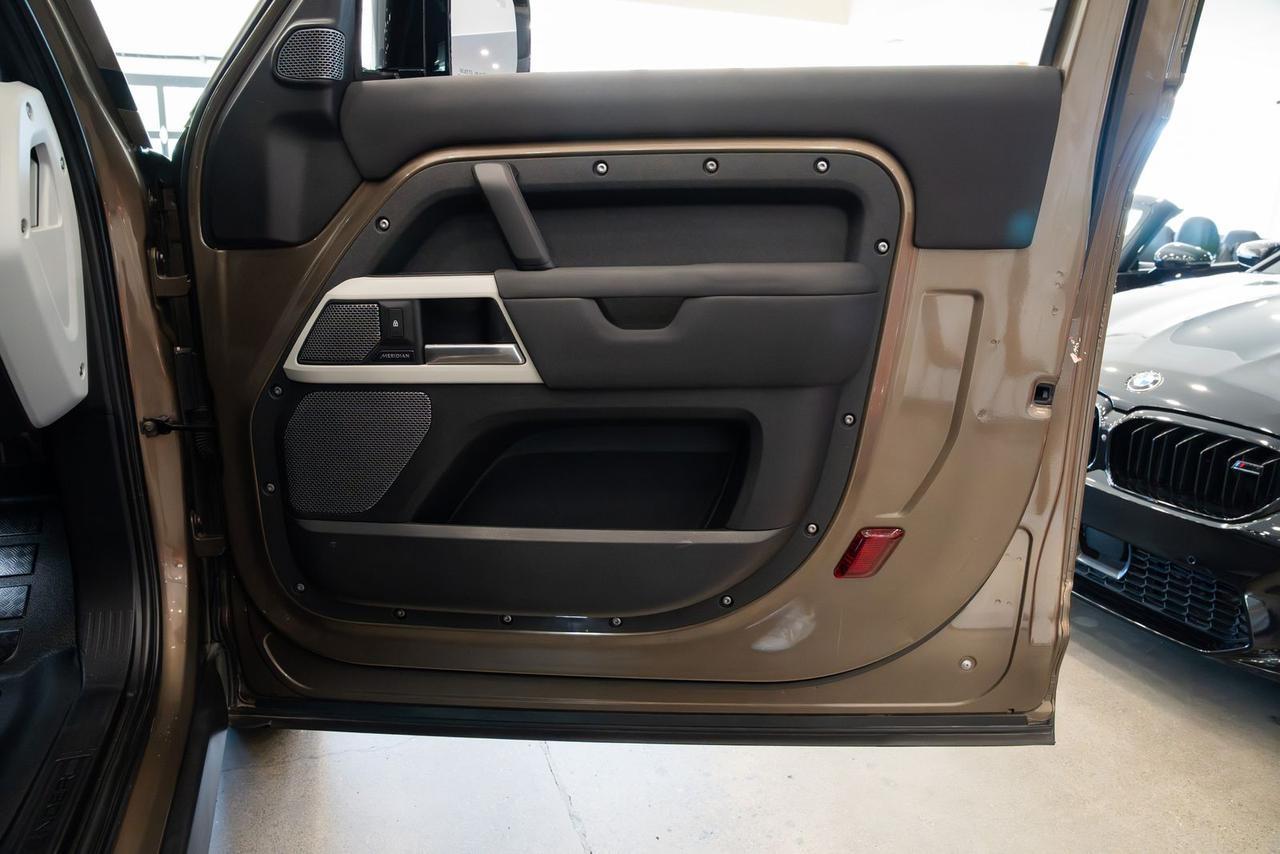 2022 Land Rover Defender 90 S Gladstone OR