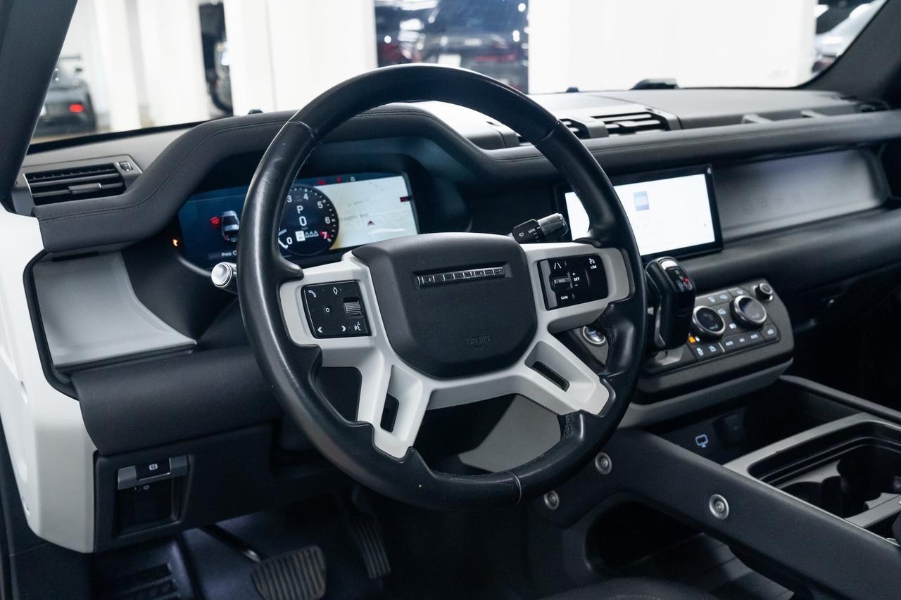 2022 Land Rover Defender 90 Standard 5 Passenger Heated Seats Meridian Audio Portland OR