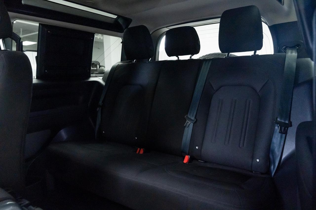 2022 Land Rover Defender 90 Standard 5 Passenger Heated Seats Meridian Audio Portland OR