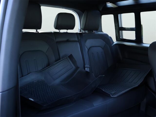 2022 Land Rover Defender 90 X-Dynamic S Oshkosh WI