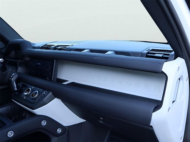 2022 Land Rover Defender 90 X-Dynamic S Oshkosh WI