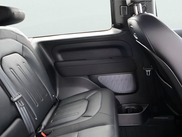 2022 Land Rover Defender 90 X-Dynamic S Oshkosh WI