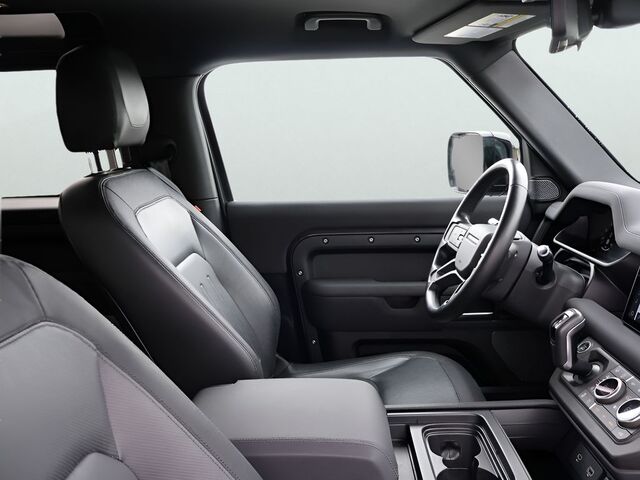 2022 Land Rover Defender 90 X-Dynamic S Oshkosh WI